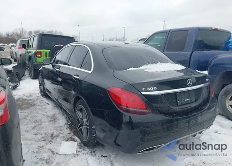 2019 Mercedes-Benz C 300 4Matic z USA, uszkodzony, nr VIN WDDWF8EB9KR514967